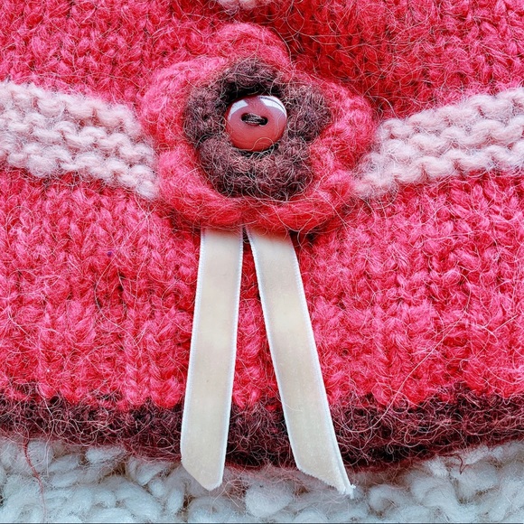 Girls Knitted Hat (A137) - Picture 2 of 7